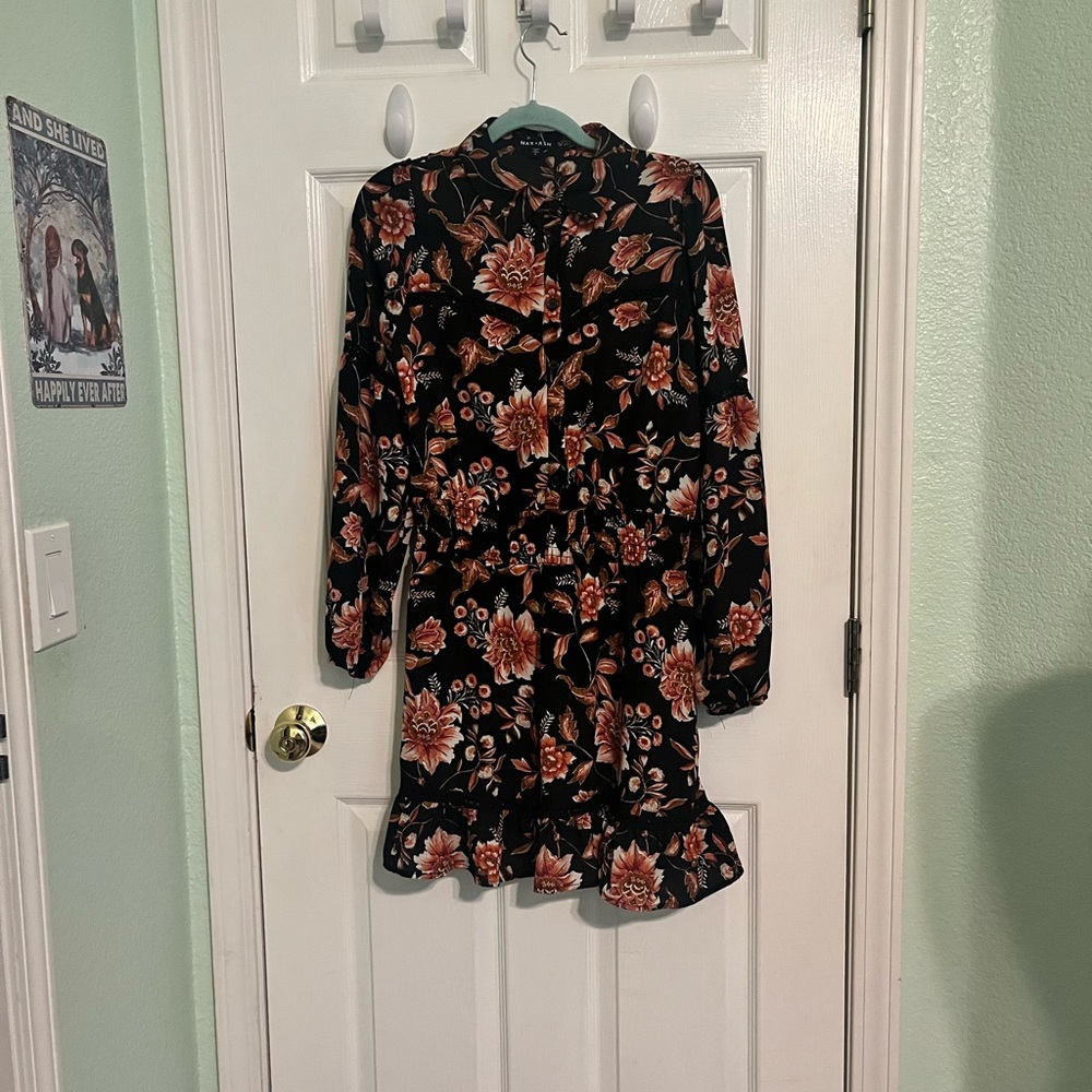 Chic Black and Orange Peplum Sheath Dress with Bishop Sleeves